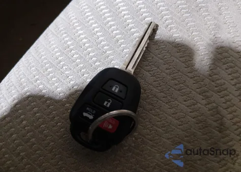 2016 Toyota Camry Le z USA, uszkodzony, nr VIN 4T1BF1FK2GU221328